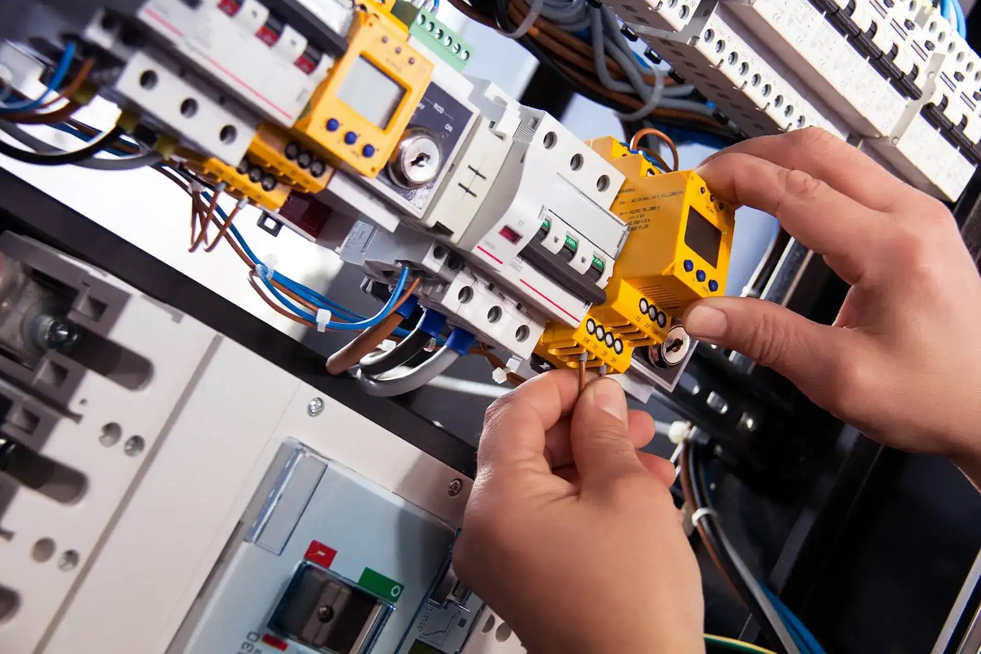 Expert PAT Testing Services in Worcester Park for Electrical Safety in Worcester Park